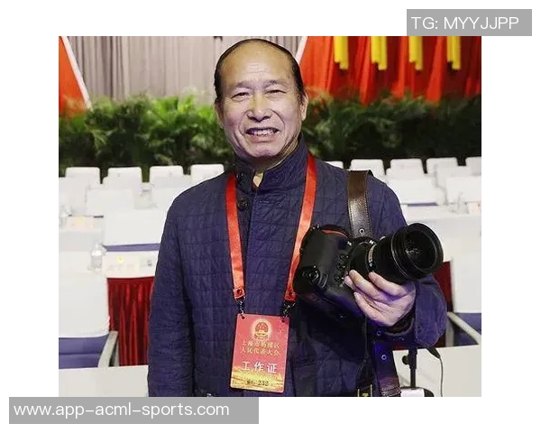 上海海港庆祝20周年推出纪念画册售价328元值得收藏的珍品