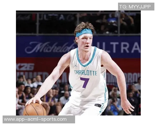 克尼佩尔上半场表现抢眼5投3中贡献6分4篮板3助攻助力球队 克尼佩尔上半场表现抢眼5投3中贡献6分4篮板3助攻助力球队